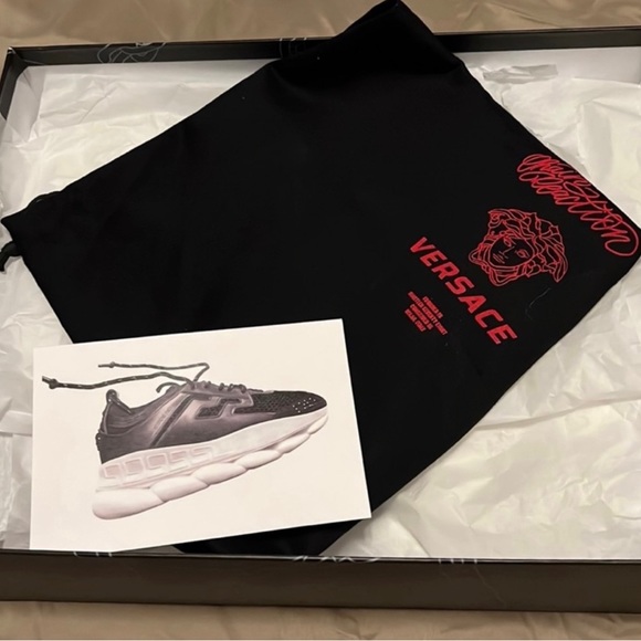 Versace Chain Reaction. GREAT CONDITION - Picture 4 of 7